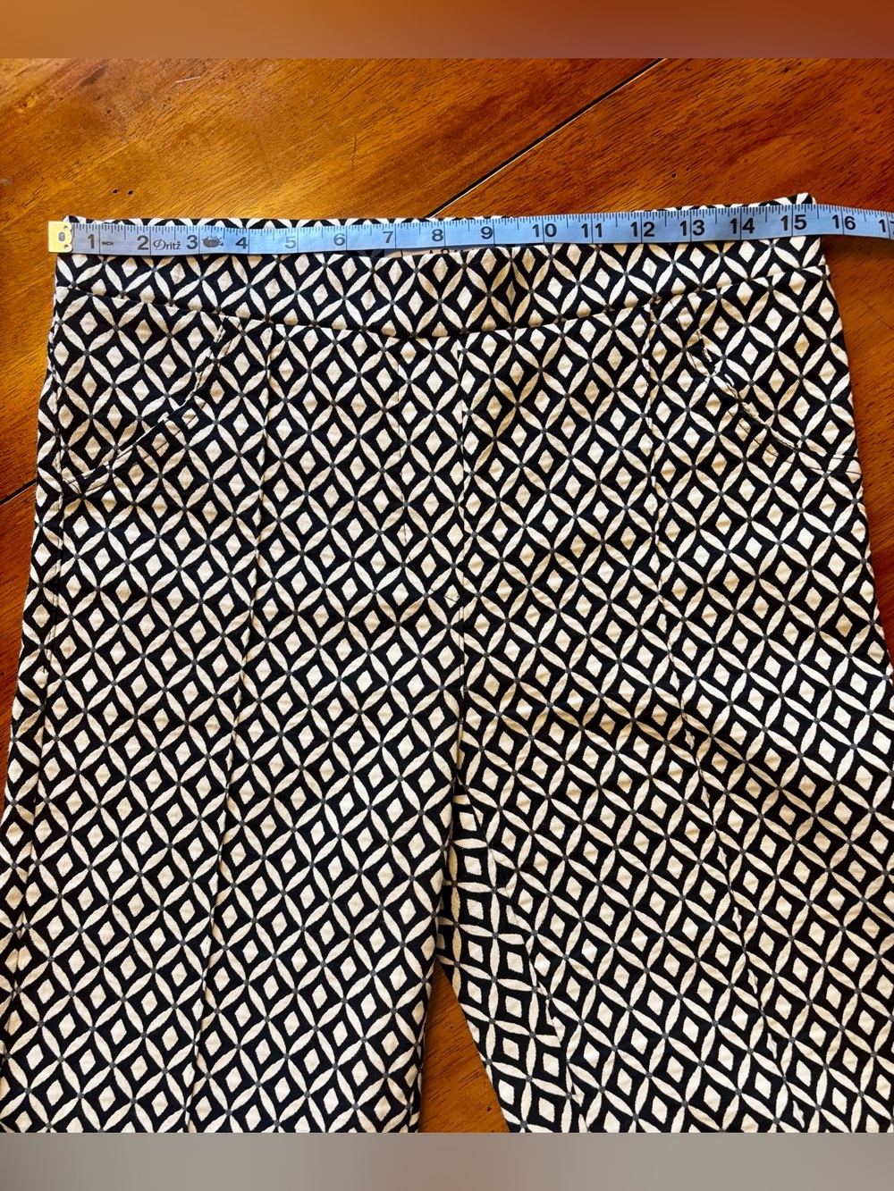 Black & White Geometric Skinny Pants - Picture 5 of 11